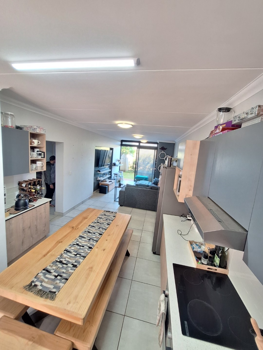 2 Bedroom Property for Sale in Vredekloof Western Cape